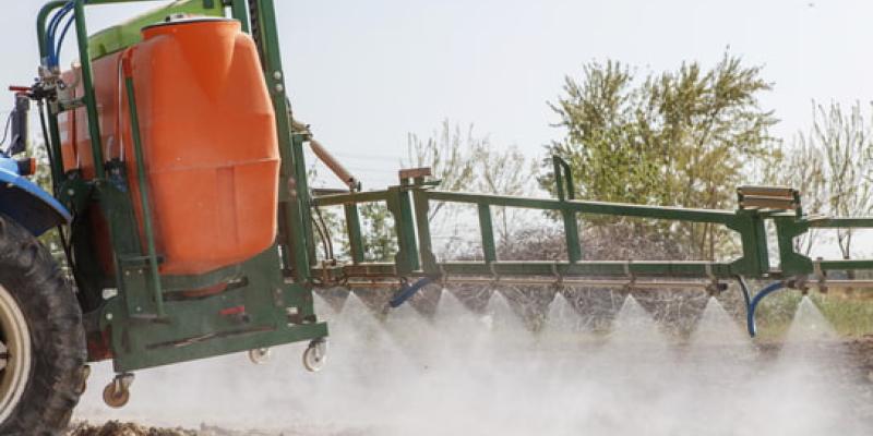 Imagen de una máquina de agricultura/envatoelements La industria y el sector servicios crece