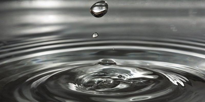 Imagen sobre agua en Pixabay Gota de agua