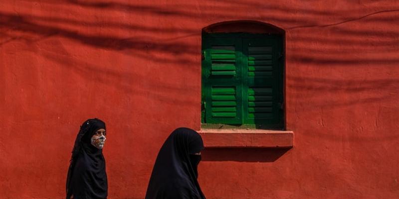 Irán presiona con el uso del hiyab - Pexels Irán aumenta su vigilancia