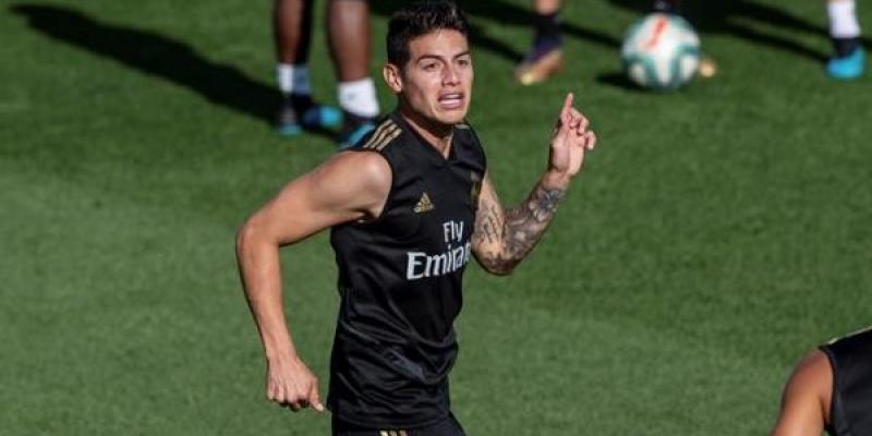 El médico del jugador asegura que el joven no está bien de la cabeza. James Rodríguez