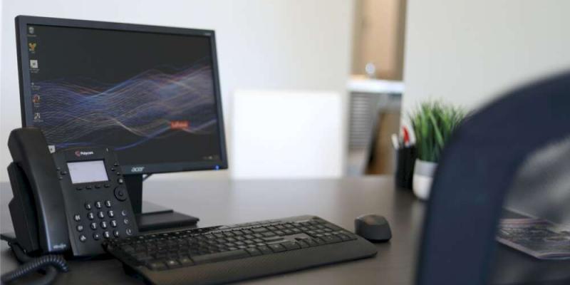 La jornada de 32 horas llegará a España en 2022 con un proyecto piloto Foto: Pexels/CC0 (dominio público) Imagen de un puesto de trabajo en una oficina