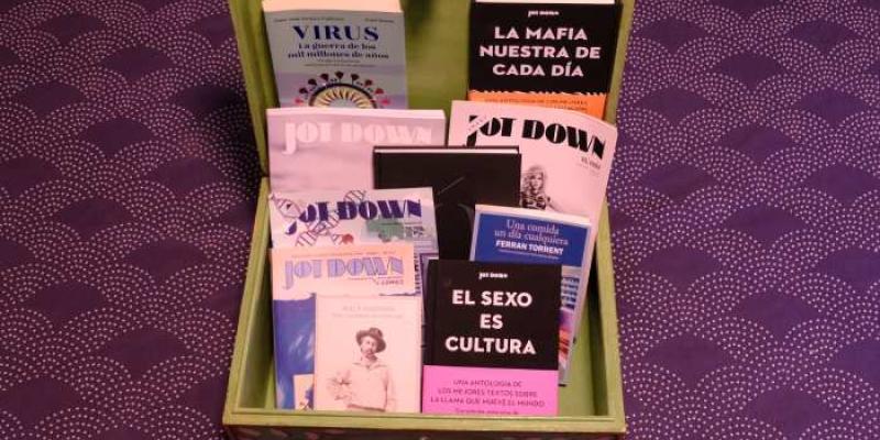 Libros Jot Down - Envato Elements Libros Jot Down