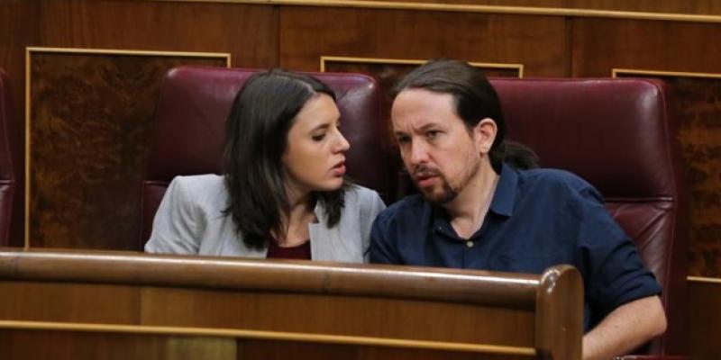 Irene Montero y Pablo Iglesias, en el Congreso - Jaime García para ABC