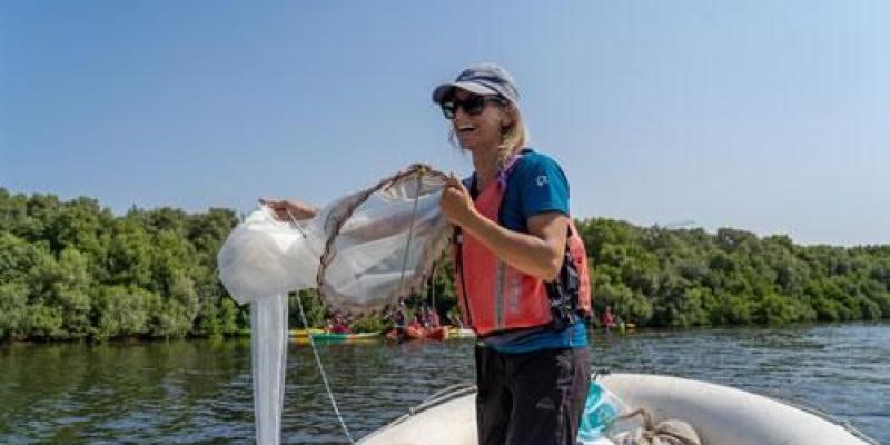 Lagos y contaminación plástica El plástico, un enemigo de los lagos y masas de agua dulce