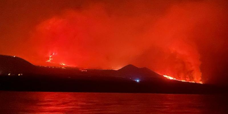 Lava en el mar