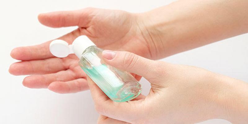 Web donde comprar geles hidroalcohólicos Manos con gel hidroalcohólico