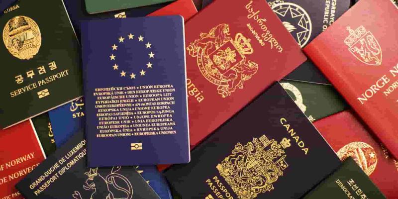 Imagen de pasaportes/Colegio Gestores Murcia La nueva ley de extranjería