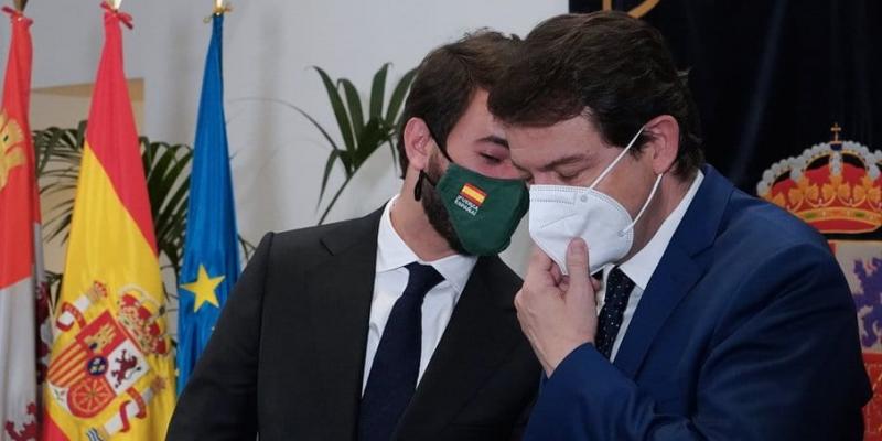 Imagen de Gallardo y Mañueco/El Diario Castilla y León PP y Vox desbloquean la investidura e impulsarán la ley de violencia intrafamiliar