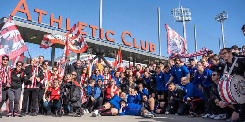 El Athletic Club celebrando el éxito en LaLiga Genuine - Athletic Club Segunda fase de LaLiga Genuine