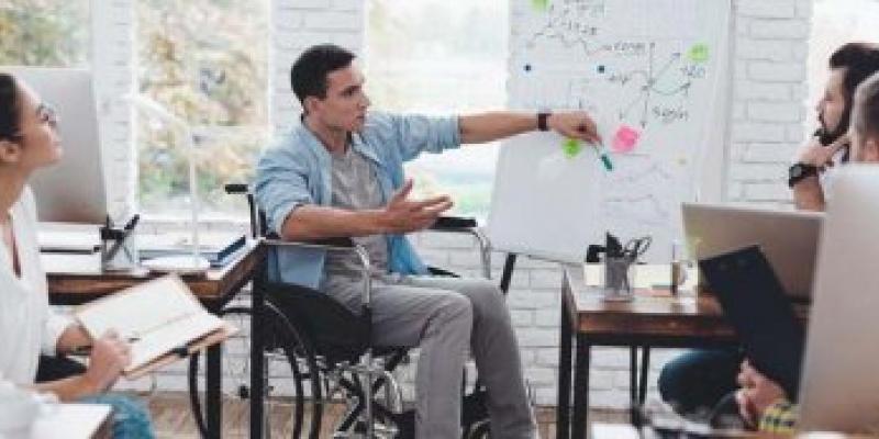Equipos y Talento Línea Directa dona más de 36 mil Euros para la formación de personas con discapacidad