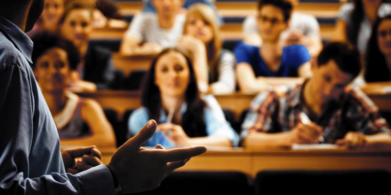 Fundación ONCE pide a las universidades que cumplan con la reserva de empleo en las nuevas plazas para profesores doctores. Fundación ONCE pide a las universidades que cumplan con la reserva de empleo en las nuevas plazas para profesores doctores.