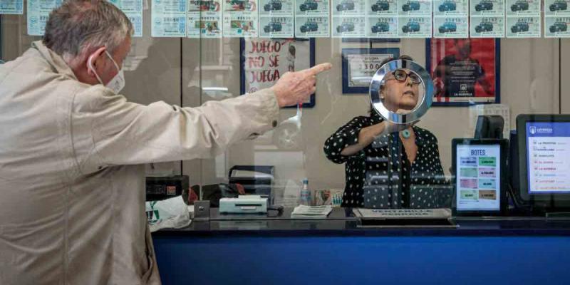 4 de cada 10 empleados dejarían de trabajar si les tocase la lotería ¿Dejaría de trabajar si le tocase la Lotería de Navidad?