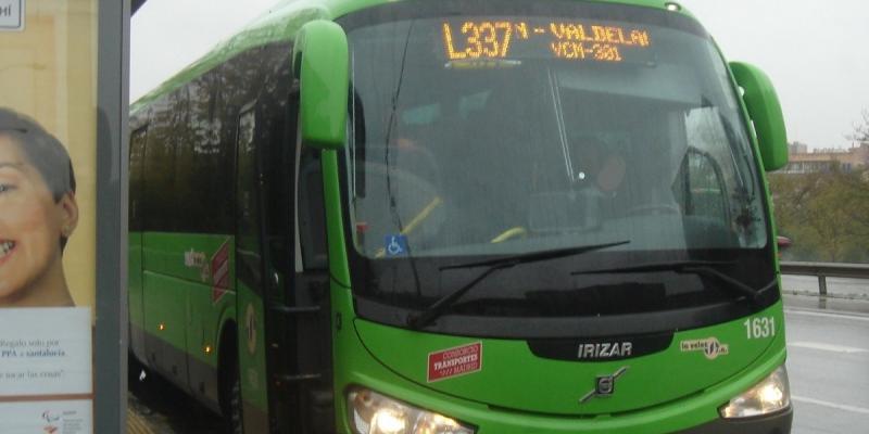 Denuncian agresión de un conductor de autobús a una mujer con discapacidad.