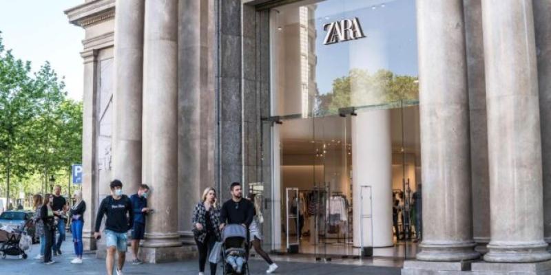 Zara es la marca más valiosa de España por quinto año consecutivo / The Objective Tienda Zara