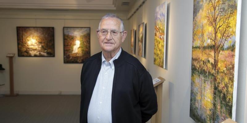 Mariano Herrero, pintor ciego, en el Museo Tiflológico de la ONCE. Foto | ONCE.