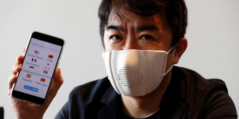 Llega la mascarilla inteligente que se conecta al móvil y transcribe. Una nueva mascarilla inteligente puede transcribir el habla en mensajes de texto.