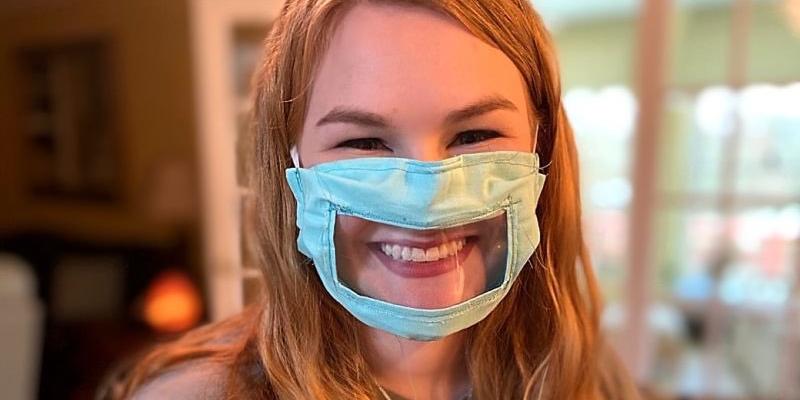 Un estudiante realiza mascarillas para personas sordas Un estudiante francesa realiza mascarillas para personas sordas
