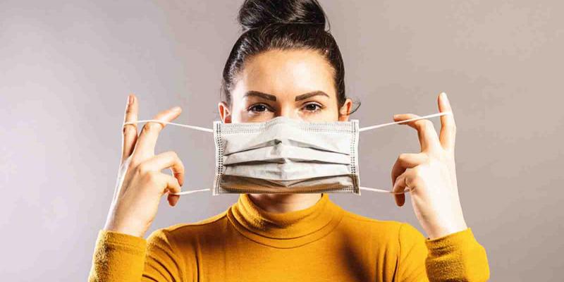mascarillas / Clínica Internacional Europa se divide entre el uso obligatorio o no de la mascarilla