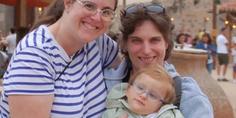 Mateo, el niño de tres años con una enfermedad rara que solo padecen dos personas en España - Foto: Mediaset Mateo, el niño de tres años con una enfermedad rara que solo padecen dos personas en España