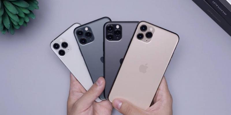 Varios teléfonos móviles de marca iPhone