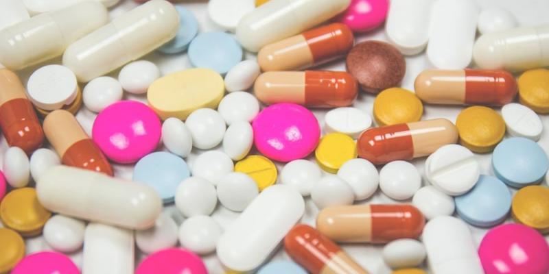 Las recomendaciones de Sanidad frente al uso de complementos alimenticios sin control. medicamentos