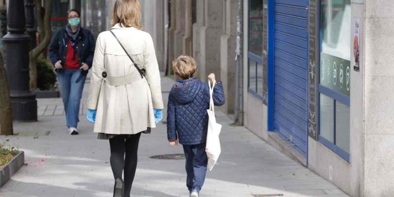 ¿Qué pueden hacer y qué no los menores en sus salidas a la calle desde este domingo?