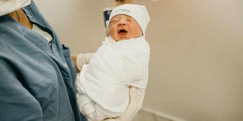 Imagen de un bebé recién nacido/Clínicas Eva Microquimerismo, células entre madres e hijos