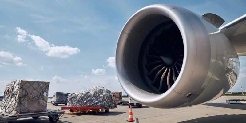 Imagen de un avión/Servimedia Los vuelos de moda rápida influyen en la huella climática