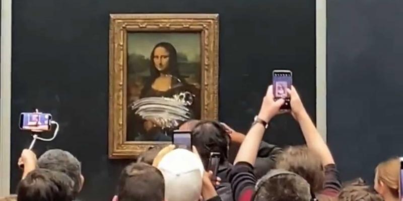 Atacan a La Gioconda en el Louvre con una tarta