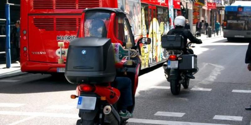 Moto compartida en ciudad