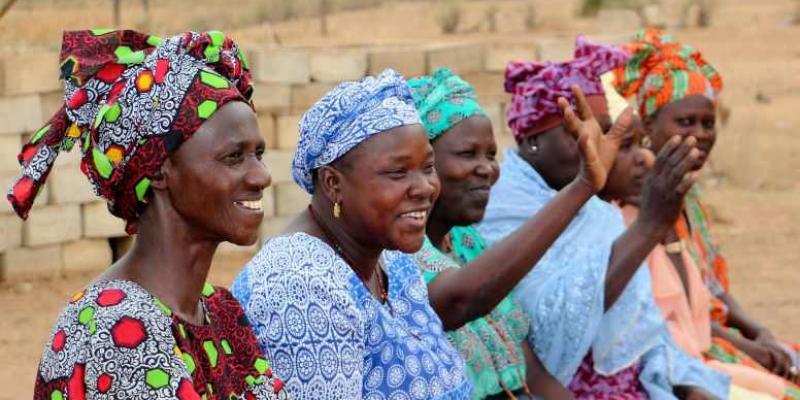 Ser madre en África Mujeres embarazadas en África / Manos Unidas