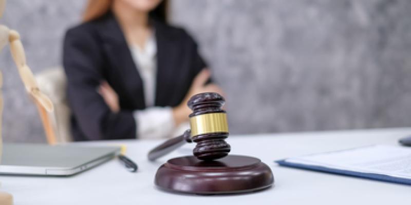 Imagen de una jueza/envatoelements La presencia de la mujer en la justicia aumenta