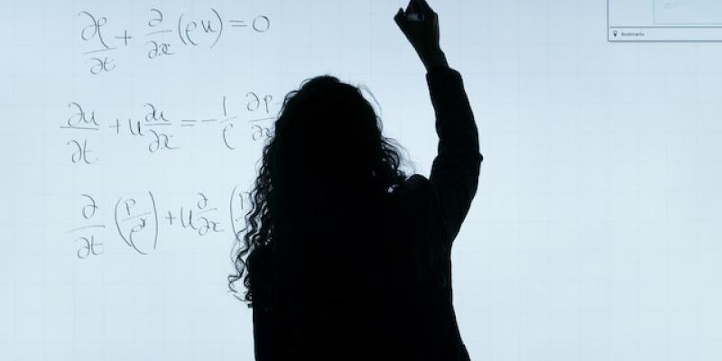 Grandes mujeres matemáticas que marcaron la historia - Pexels Mujeres matemáticas y su trabajo
