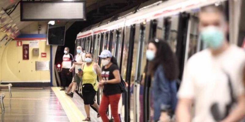 El 68 % de las mujeres ha tenido que cambiar de forma de transporte por su seguridad