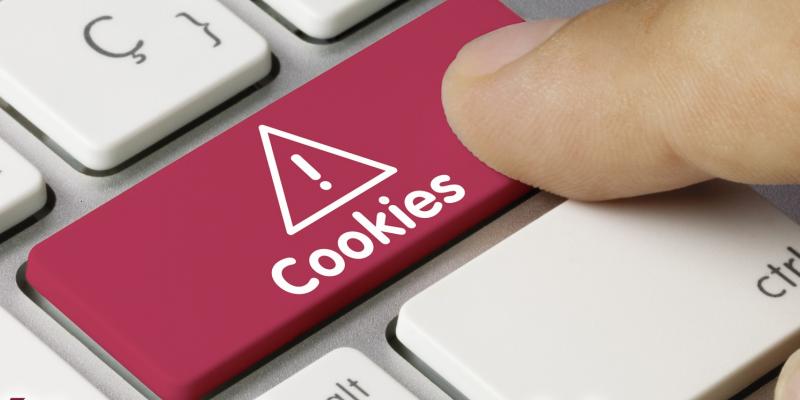 El aviso de cookies aparece en una ventana emergente cuando accedes a un sitio web Política de cookies/mercapinturas