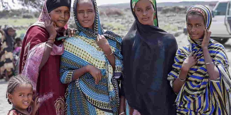Imagen de mujeres/the United Nations Fin a la mutilación genital femenina