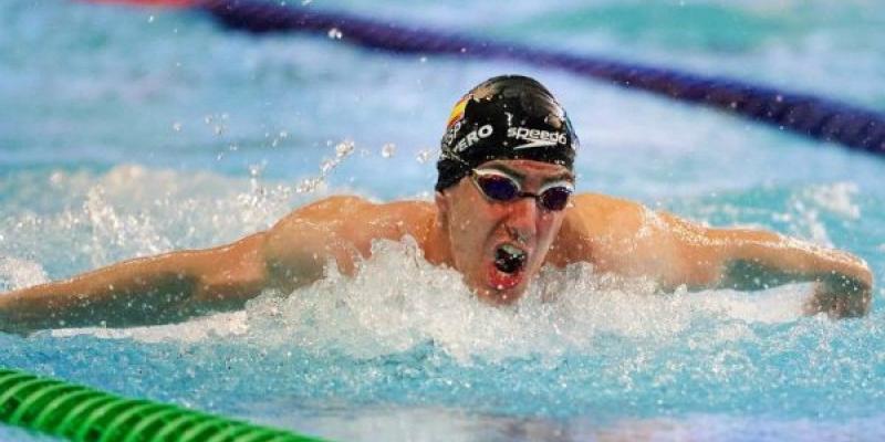 Cantero, en la piscina durante una competición 