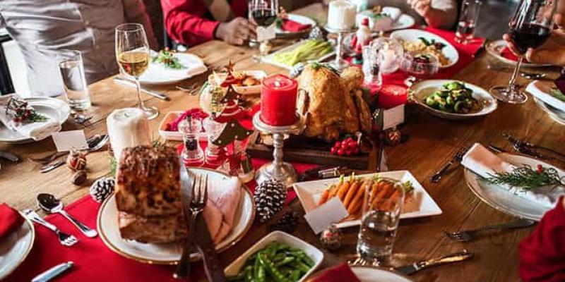 Imagen de una mesa navideña/Diario de Cádiz Claves para mejorar la Navidad en familia