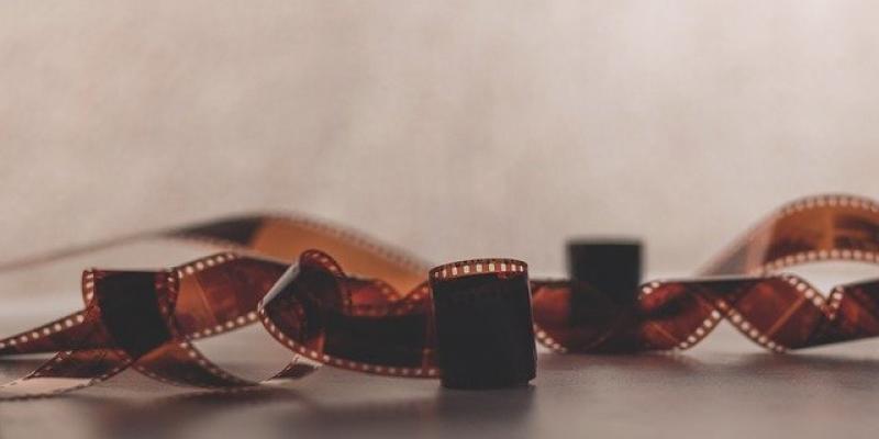 Los negativos de fotografía se pueden reciclar Dos negativos de fotografía