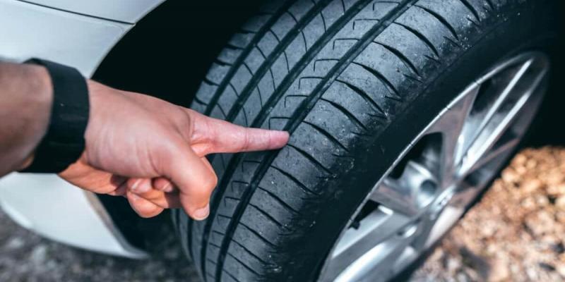 Imagen de un neumático/Emesa M30 ¿Cuándo se deben cambiar los neumáticos del coche?