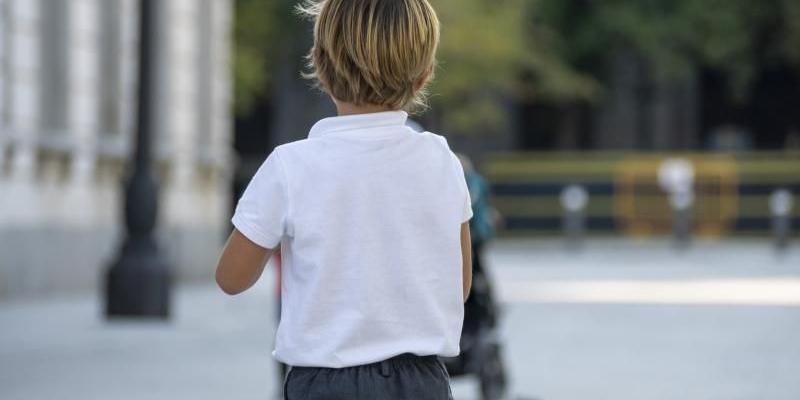 Imagen de un niño/Servimedia Muchos niños sufren de pobreza infantil