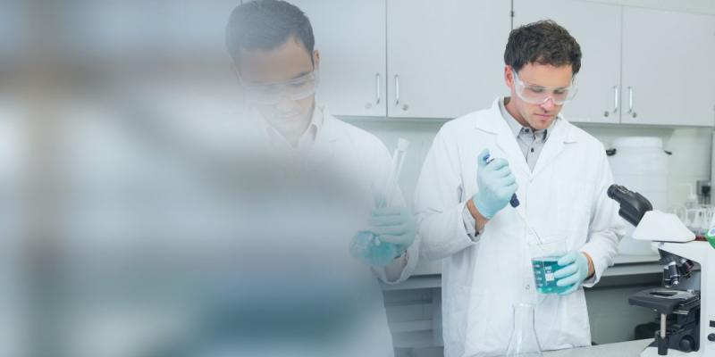 Científicos investigando la cura contra el cáncer de páncreas / Servimedia Científicos investigando la cura contra el cáncer de páncreas