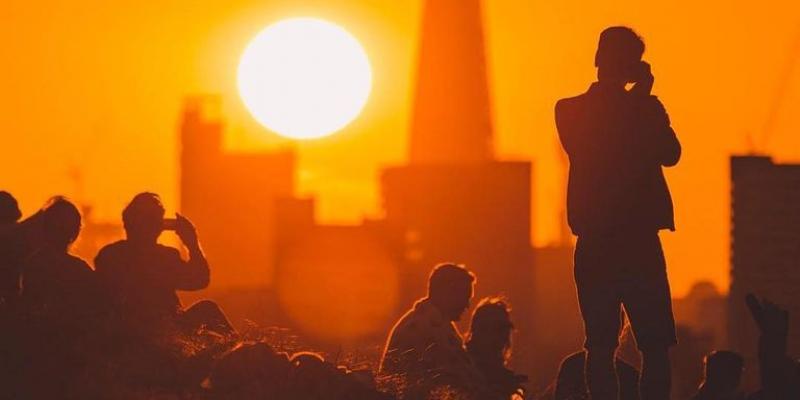 ¿Cómo combatir la ola de calor? ¿Cómo combatir la ola de calor?: Hasta 10 grados más de lo normal.