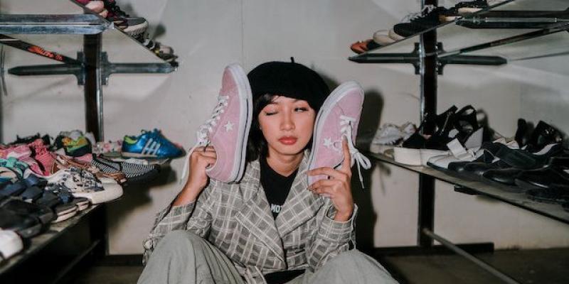 Mejora el olor de tu zapatero - Pexels Los olores del zapatero