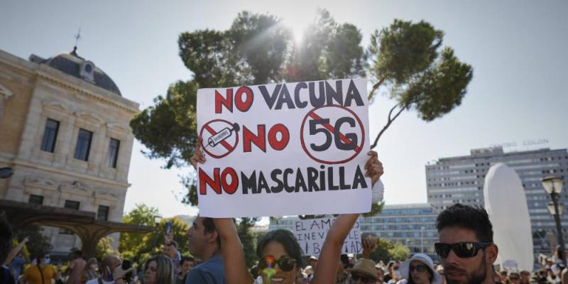 Negacionistas del coronavirus en la Puerta del Sol - EP