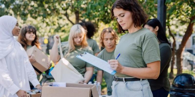 Un grupo de voluntarias de una asociación