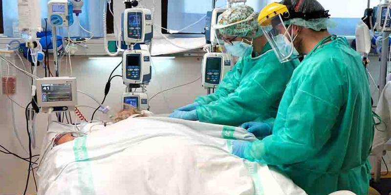 pacientes / Gobierno de Castilla La Mancha Los pacientes Covid crecen con respecto a la semana pasada