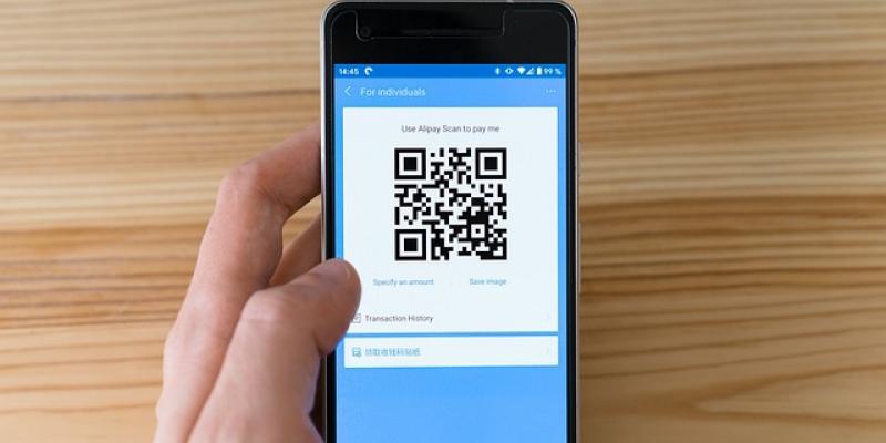 Pagos Móviles / Pixabay QR en un teléfono móvil para pagar
