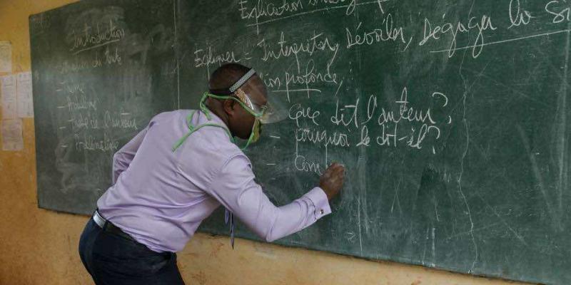 Más de la mitad de los países de África Occidental y Central no pueden abrir sus escuelas "de forma segura" Muchos países africanos no pueden abrir sus escuelas "de forma segura"