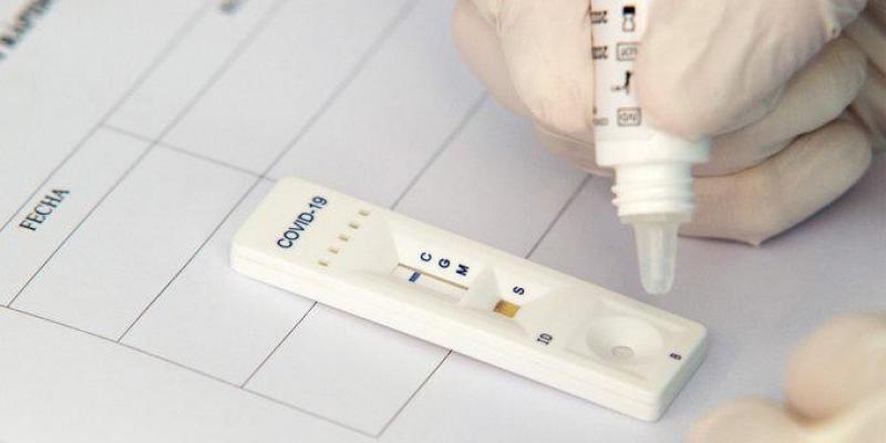 La pandemia crece un 78% durante el verano Test de Covid-19 en un centro de salud manchego | Foto: Junta de Castilla-La Mancha / Servimedia